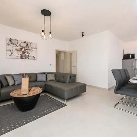 Palmarosa Βίλα Debeljak