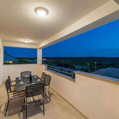 Palmarosa فيلة Debeljak